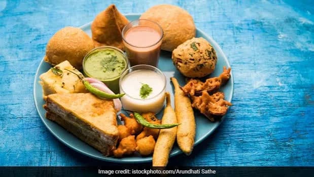 Monsoon Party Menu Ideas: Hot Starters & Piping Beverages