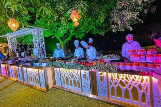 Cocktail & DJ Night Catering